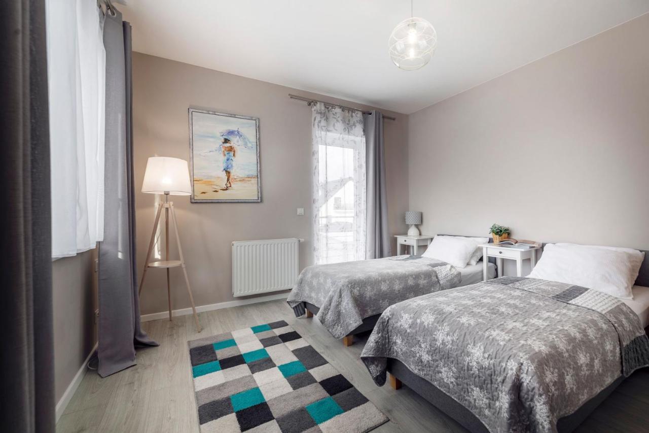 Apartamenty "La Villa" Superior II Z Dwoma Sypialniami, Balkonem, Parkingiem, Blisko Centrum Kudowa-Zdroj Bagian luar foto
