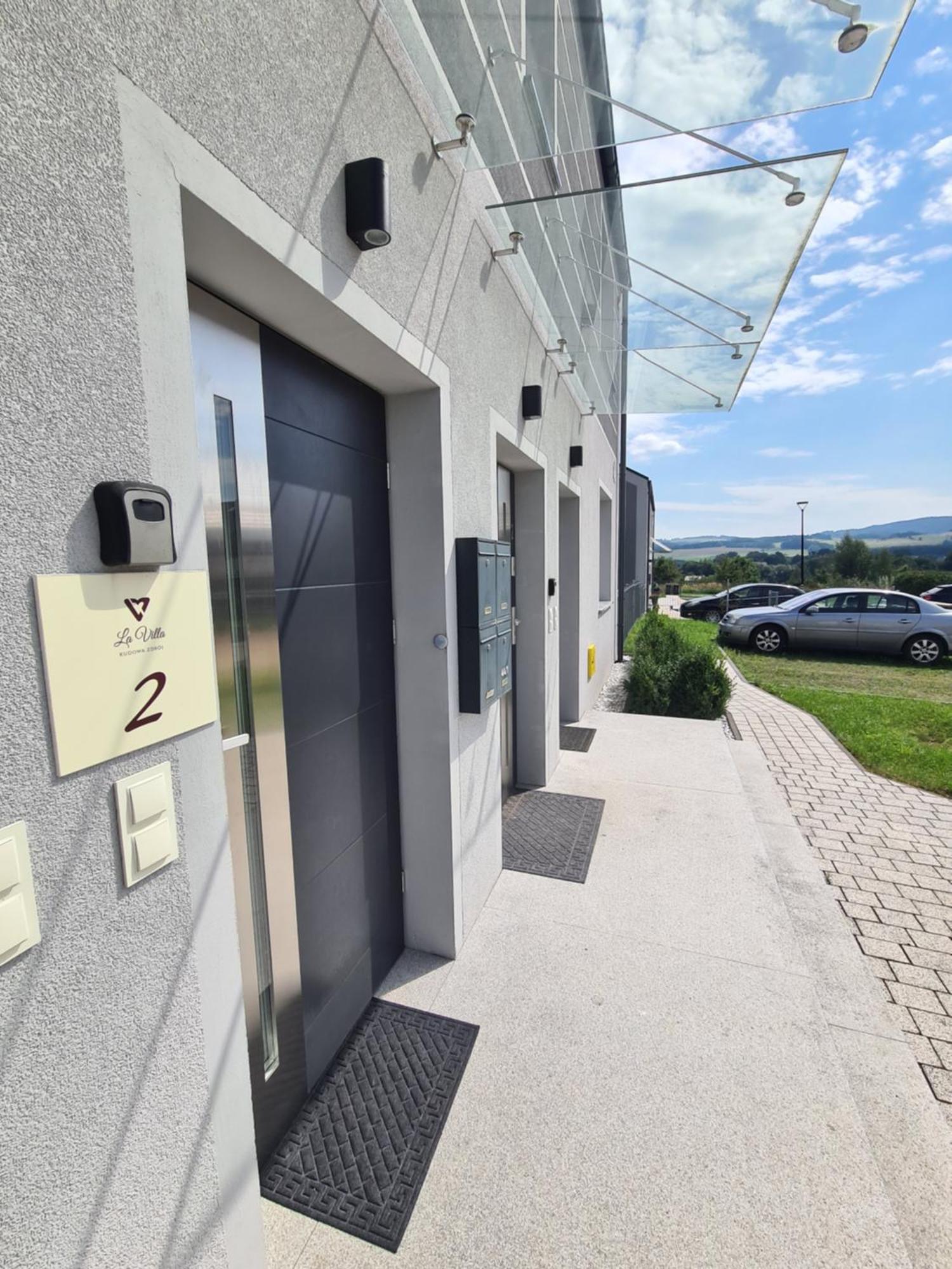 Apartamenty "La Villa" Superior II Z Dwoma Sypialniami, Balkonem, Parkingiem, Blisko Centrum Kudowa-Zdroj Bagian luar foto