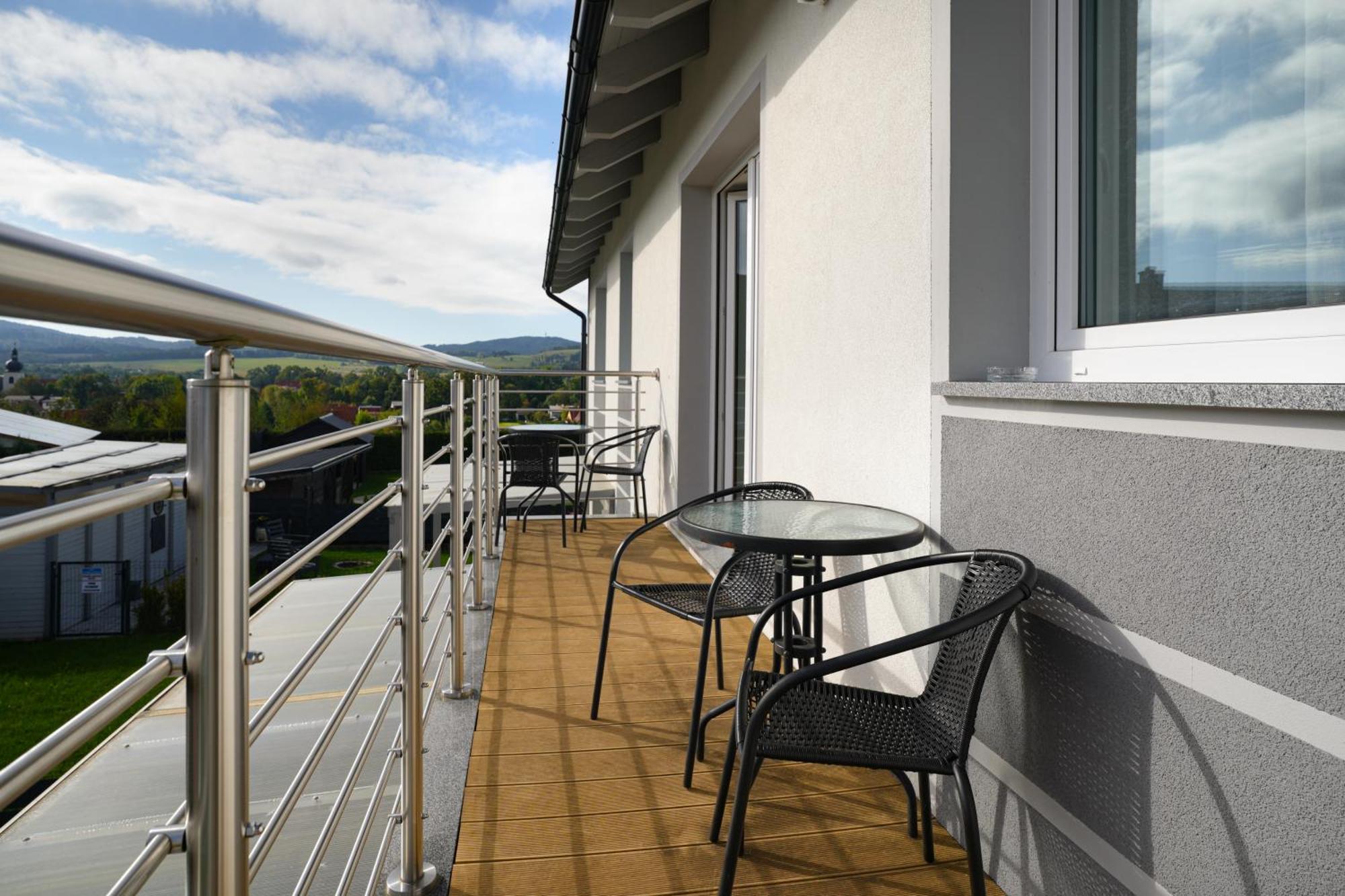 Apartamenty "La Villa" Superior II Z Dwoma Sypialniami, Balkonem, Parkingiem, Blisko Centrum Kudowa-Zdroj Bagian luar foto