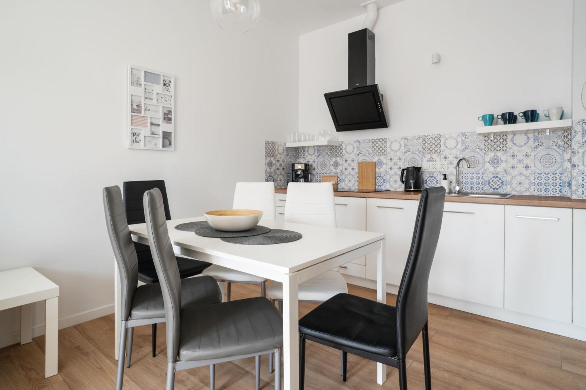 Apartamenty "La Villa" Superior II Z Dwoma Sypialniami, Balkonem, Parkingiem, Blisko Centrum Kudowa-Zdroj Bagian luar foto